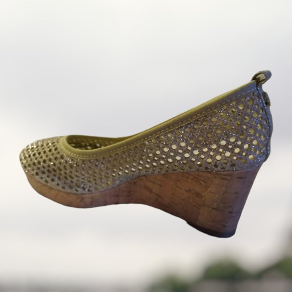 STUART WEITZMAN (3) GIRLS CAY LACE PLATINUM NOIR HEEL WEDGE Size 3  LIKE NEW - Picture 7 of 9